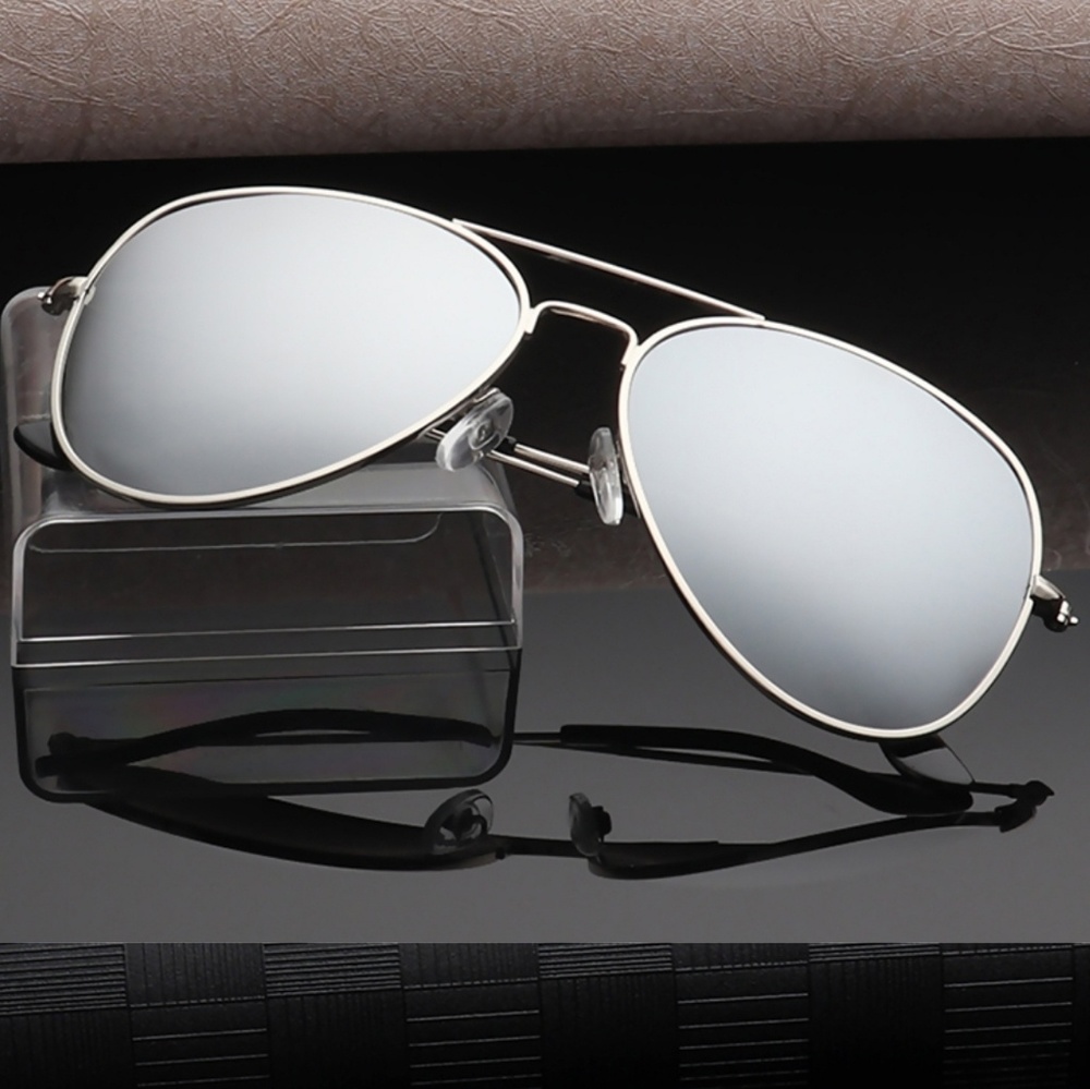 Mirrored Aviator Sunglasses
